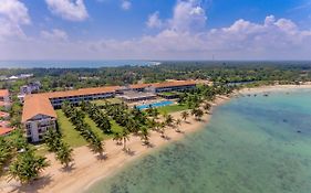 Amaya Beach Passikudah